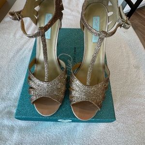 Betsey Johnson Champagne Party heels size 11 in original box